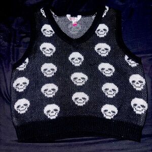 Black Skull Pattern Knit Vest